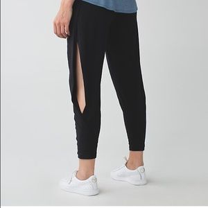 lululemon Superb Pant
